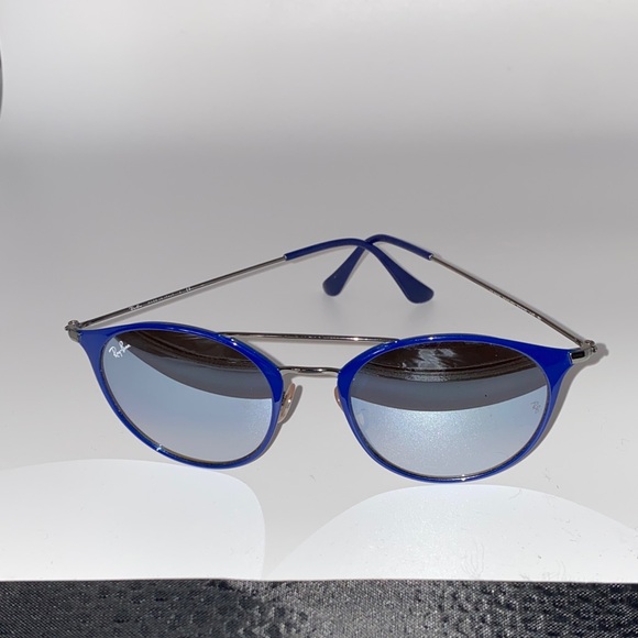Ray-Ban Blue and Silver Round Mirror Sunglasses
